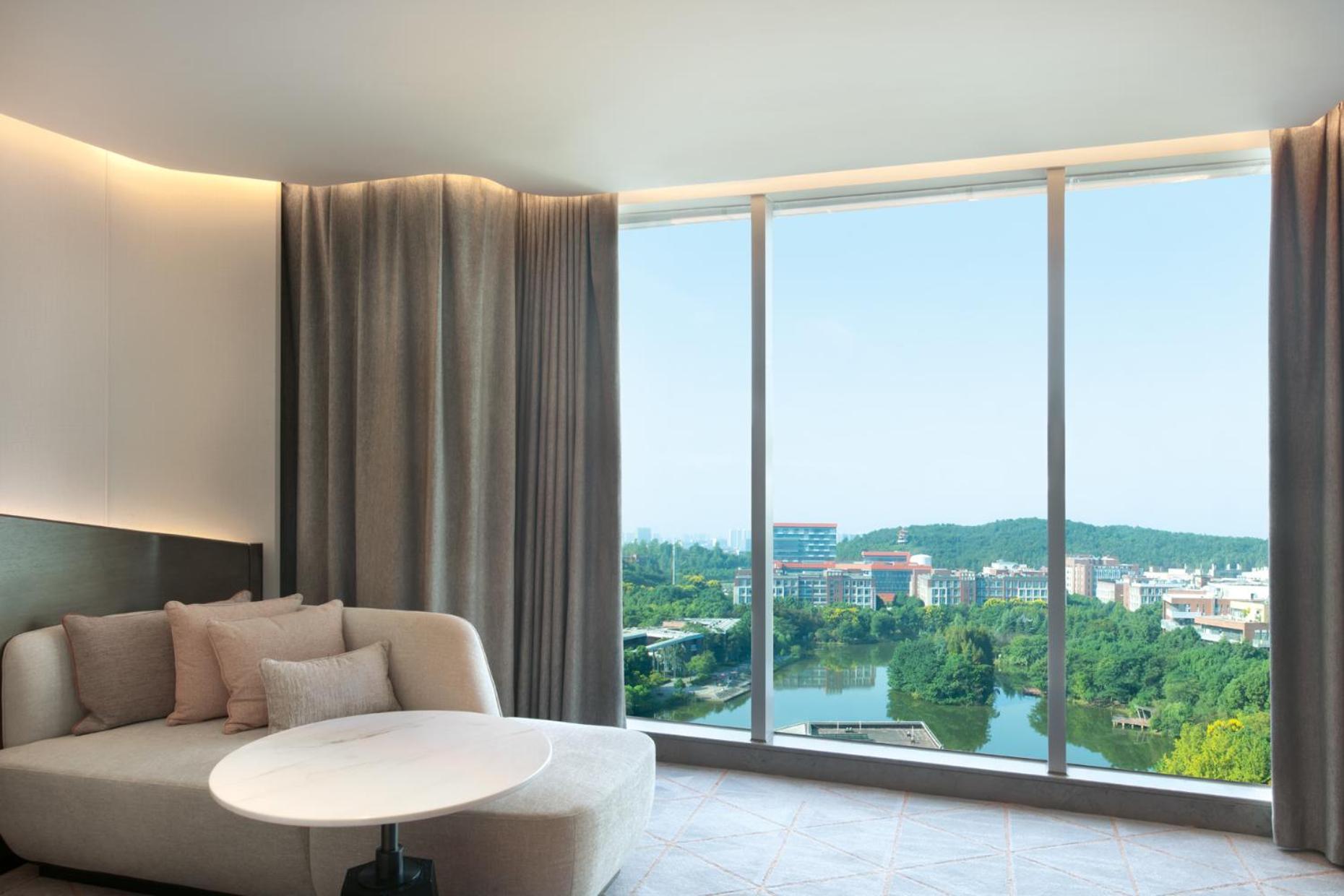Crowne Plaza Wuhan Optics Valley By Ihg エクステリア 写真